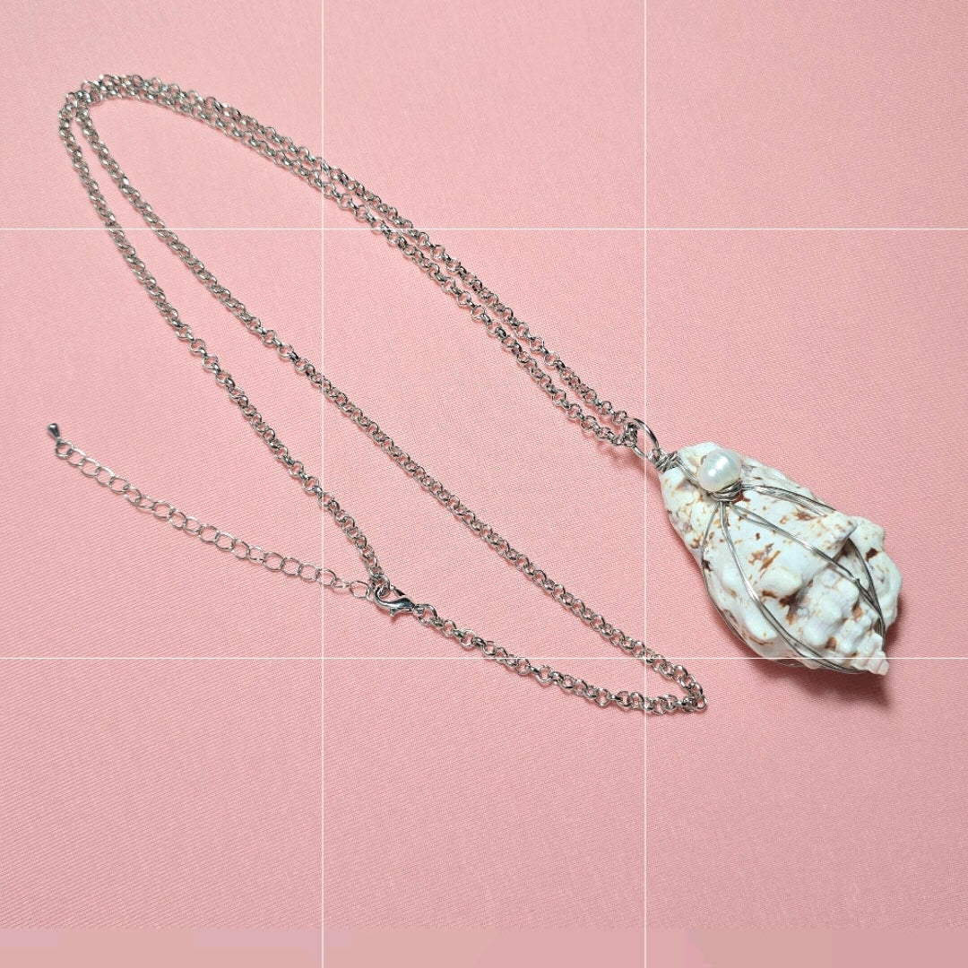 Handmade Wired Natural Conch Shell Super Long Necklace Boho Beach Summer Staple Necklace