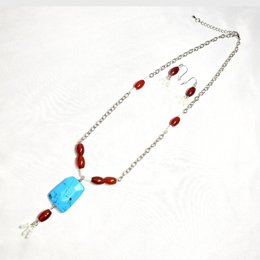 Handmade Natural Torquiose Pendant with Red Carnelian stone, white glass seed beads on silver tone chain. Y2K Bohenian Coastal Necklace Set