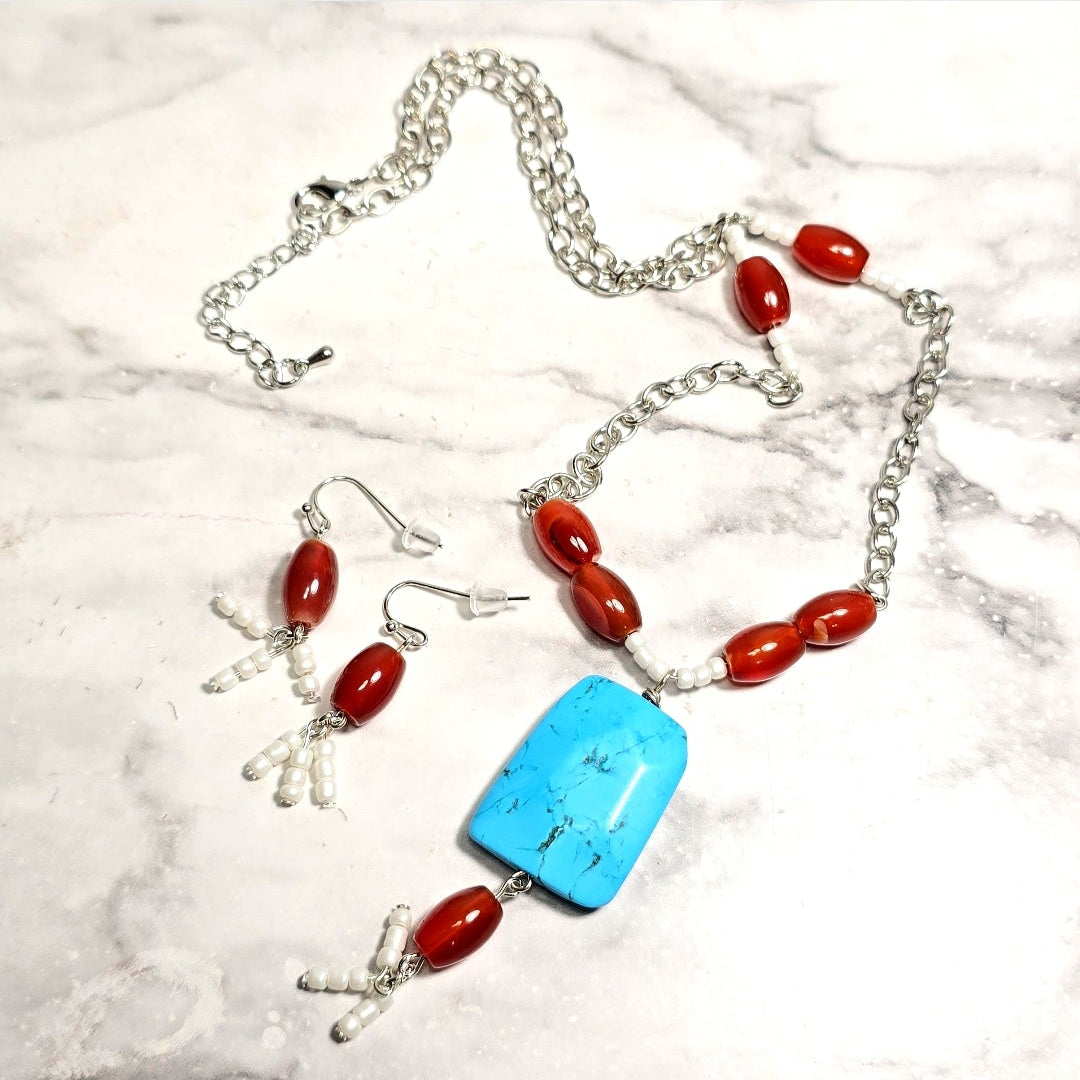 Handmade Natural Torquiose Pendant with Red Carnelian stone, white glass seed beads on silver tone chain. Y2K Bohenian Coastal Necklace Set