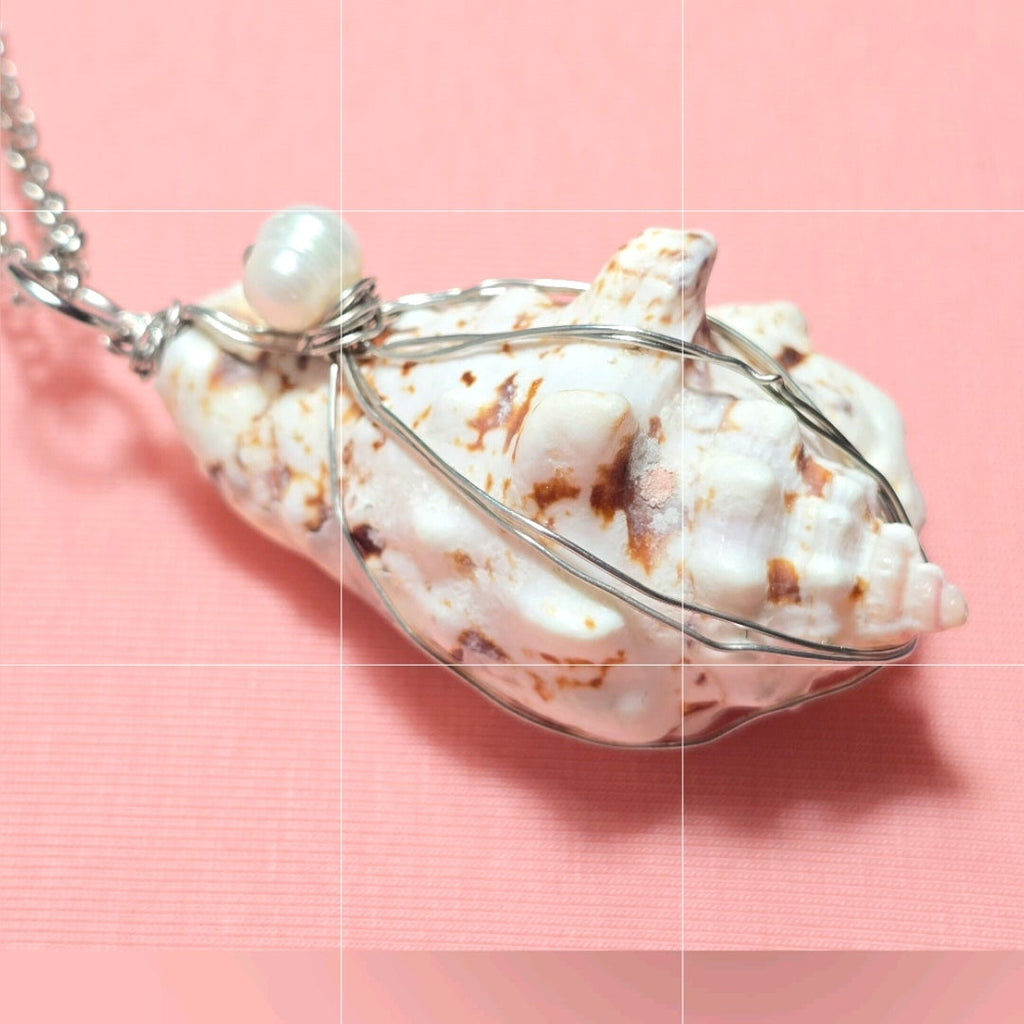 Handmade Wired Natural Conch Shell Super Long Necklace Boho Beach Summer Staple Necklace