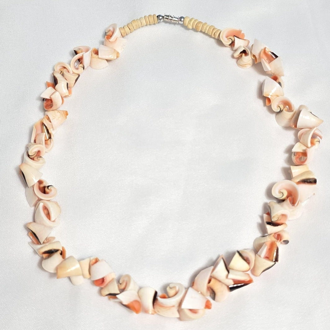 Beautiful Bohemian Beach Coastal Style Shell Beaded Necklace